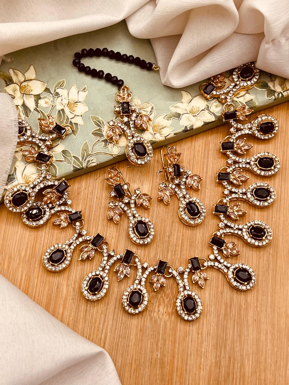 Beautiful Necklace Set