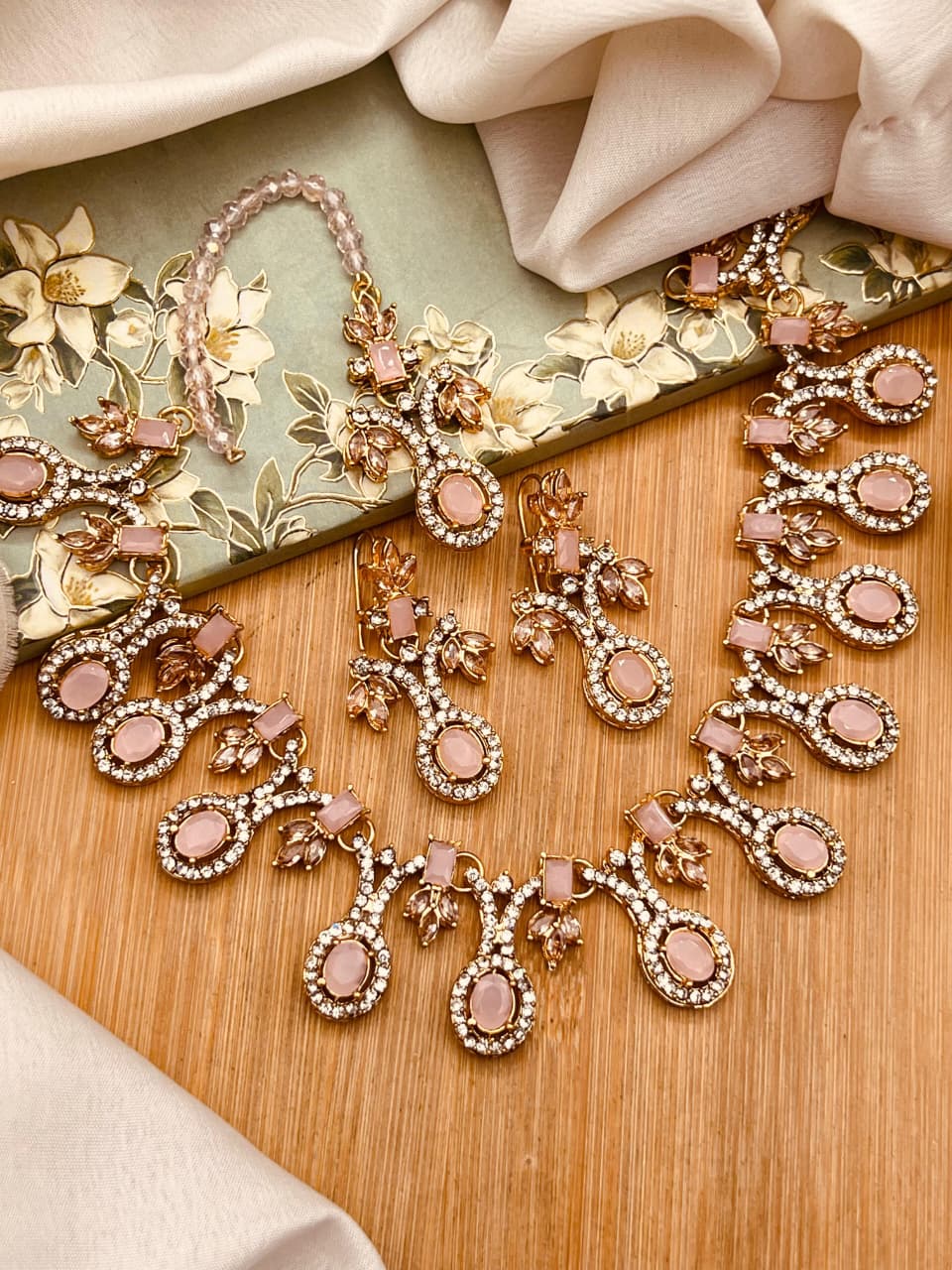 Beautiful Necklace Set