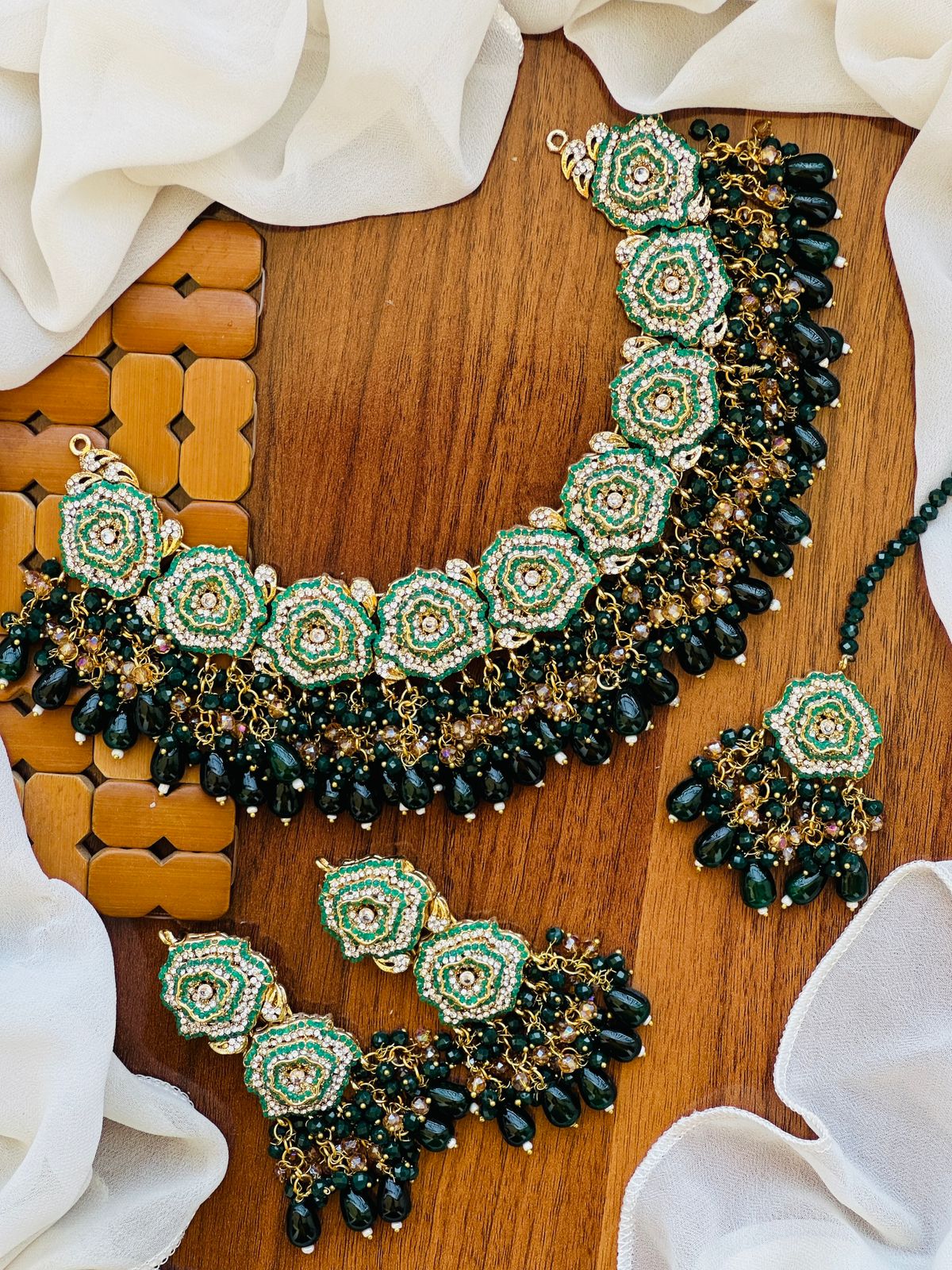 Beautiful 3D Necklace Set with Heavy Beads – Luxury Jewelry